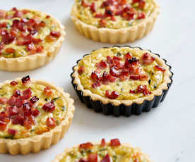 Tarteletes de legumes e bacon