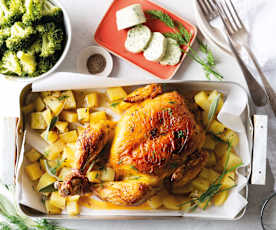 Pollo campero asado con patatas y brócoli