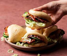 Bao Buns mit BBQ-Schweinefilet