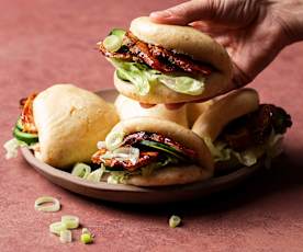 Char sui pork bao