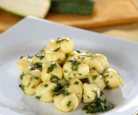 Gnocchi di patate ripieni di zucchine