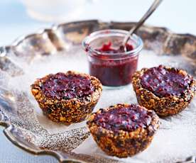 Canastitas de almendra con frutas