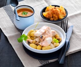 Soupe courge-carotte-cumin, poulet aux gnocchis et champignons et crumble aux pommes