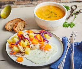 Velouté de courge au curcuma, légumes vapeur et œuf au plat