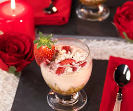 Coppa degli innamorati cioccolato bianco e fragole