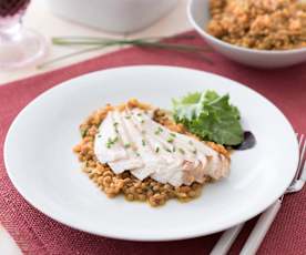 Ventresca de bonito confitada con vinagreta de lentejas