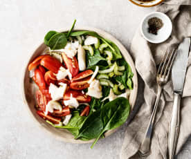 Ensalada de bacalao con apio y tomates en vinagreta balsámica (Al vacío)