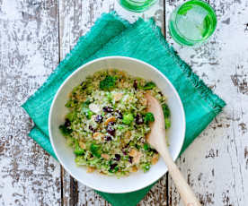 Insalata di quinoa colorata