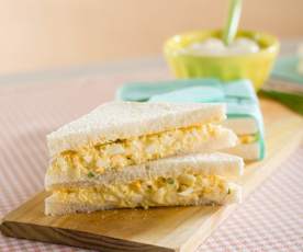 Sándwich de ensalada de huevo