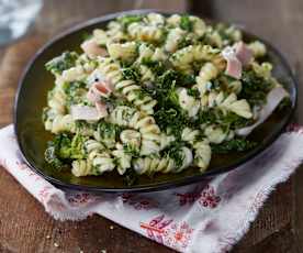 Grünkohl-Schinken-Nudeln