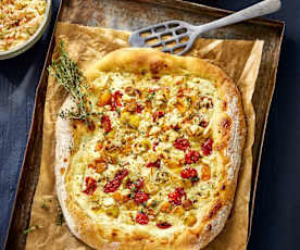 Tomaten-Schafskäse-Pita-Pizza