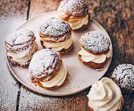 Petits choux tonka et craquelins vanille