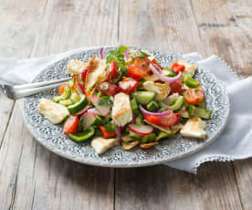 Fattoush with grilled haloumi