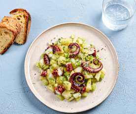 Insalata di polpo, patate e sedano al profumo di cedro