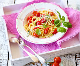 Spaghettini aglio, olio e pomodorini