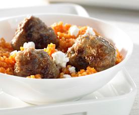 Hackbällchen mit Tomatenbulgur und Feta