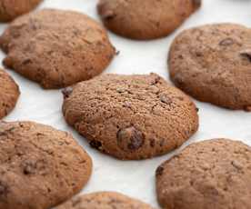 Galletas negras con relleno de vainilla - Cookidoo® – a plataforma