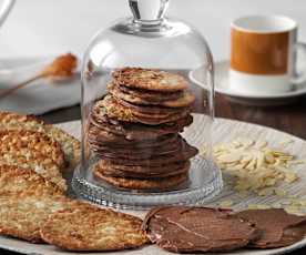Pastas de nata cubiertas de chocolate