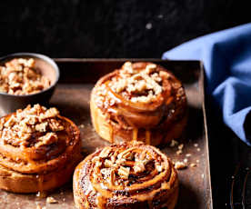 Brioche roulée à la Cannelle, Caramel et Noix de Pécan