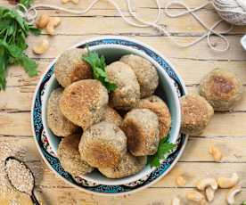 Crocchette di melanzane agli anacardi e sesamo