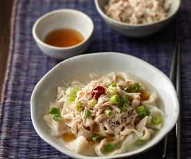 Kalguksu (Hähnchen-Nudel-Suppe)