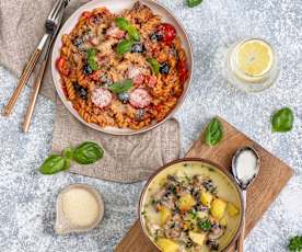 Zupa pieczarkowa z kurczakiem; Jednogarnkowy makaron à la ratatouille