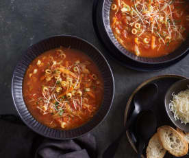 Sopa italiana de verduras y pasta