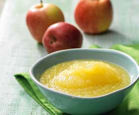Apple purée (first foods)