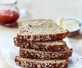 Frühstücks-Früchte-Brot