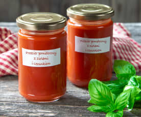 Przecier pomidorowy z ziołami i czosnkiem (passata)