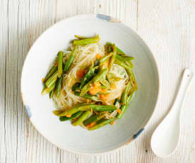 Noodles com feijão-verde