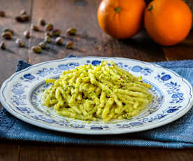 Trofie pesto di pistacchi e arancia