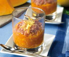 Bicchierini di zucca e salsiccia al limone