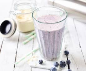 Blueberry-Cheesecake-Shake mit Proteinpulver