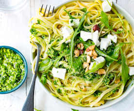 Linguine au chèvre frais et pesto de roquette