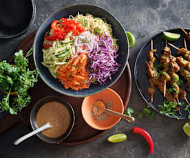 Carne satay com noodles arco-irís - TM7