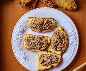 Crostini con crema di milza