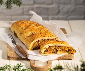 Kulebiak drożdżowy z kapustą i grzybami