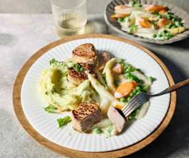 Schweinemedaillons mit Spargel-Möhren-Rahmgemüse