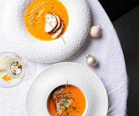 Crema de gambas con rape alangostado