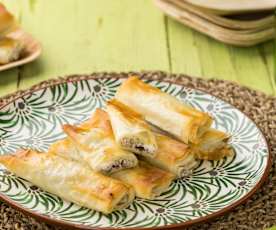 Involtini di pasta fillo con melanzane, ricotta e olive