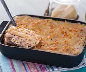 Macarrones con carne picada y queso manchego