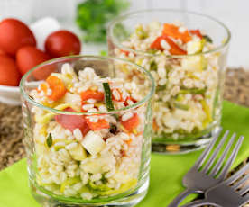 Insalata di orzo vegetariana