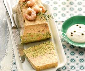 Lachsterrine mit gepfefferter Crème fraîche