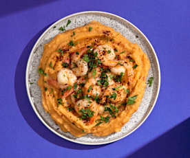 Kremowe purée z cheddarem i krewetki z chili