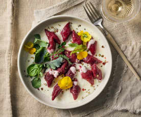 Rote-Bete-Gnocchi mit Pfeffer-Sauce