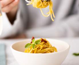 Wholemeal Spaghetti with Lentil and Carrot Cream Sauce