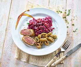 Pilz-Gnocchi mit Rehfilet und Kirsch-Rotkohl