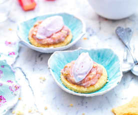 Compote de rhubarbe sur sablé breton, glace au fromage blanc