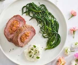 Filetto di agnello ripieno sottovuoto con contorno di agretti